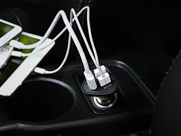 Tẩu sạc đổi nguồn 12V sang 5V 3 cổng USB 5.8A Ugreen 40284 - Phụ Kiện Điện Tử Việt Nam