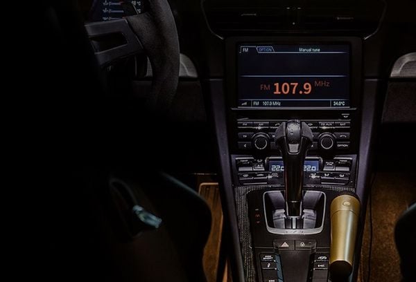 Micro không dây hát Karaoke trên ô tô xe hơi Edifier MF500Car - Phụ Kiện Điện Tử Việt Nam