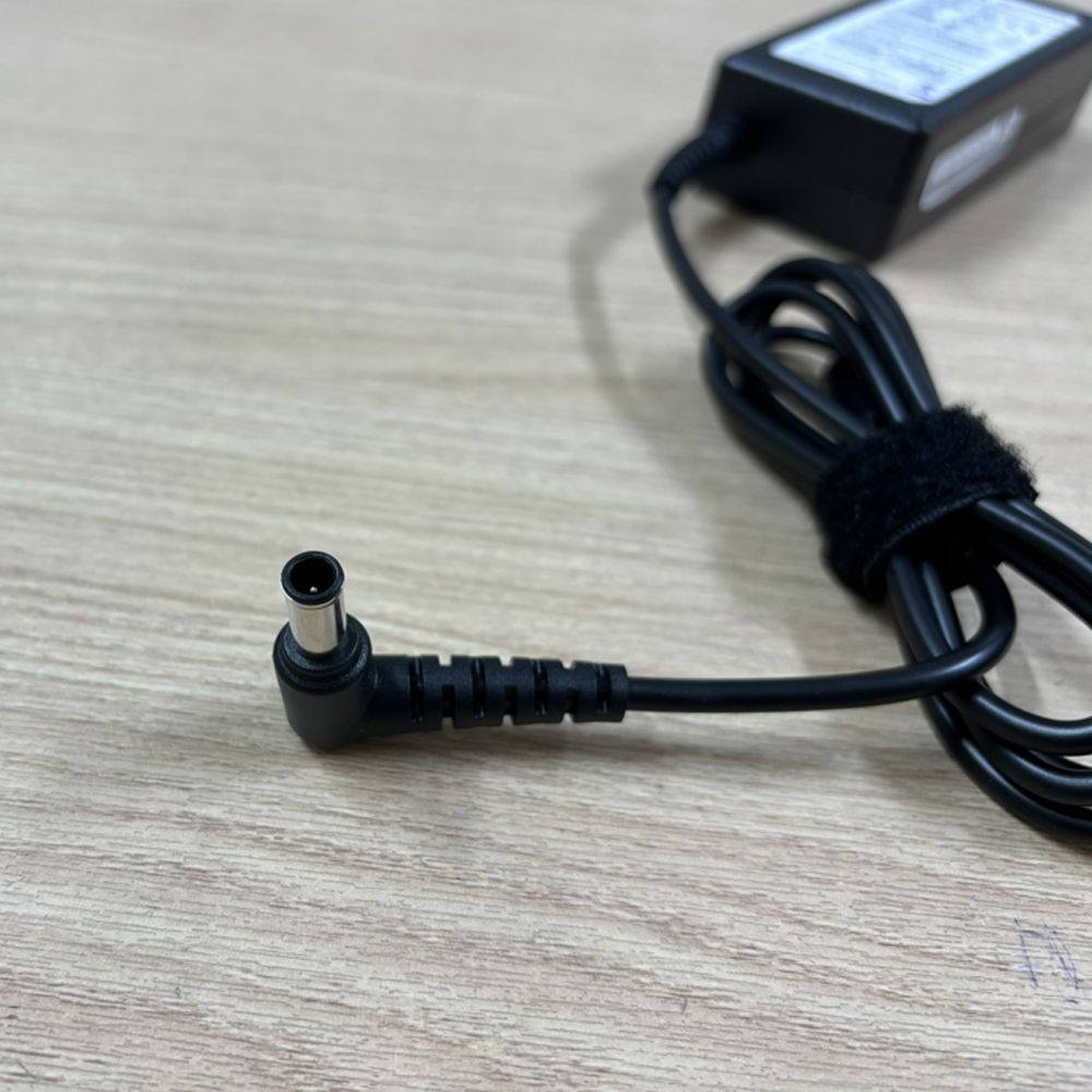 Bộ nguồn màn hình máy tính Samsung 14V-3A 42W chân 6.5*4.4mm chính hãng TTA - SA42 - Phụ Kiện Điện Tử Việt Nam