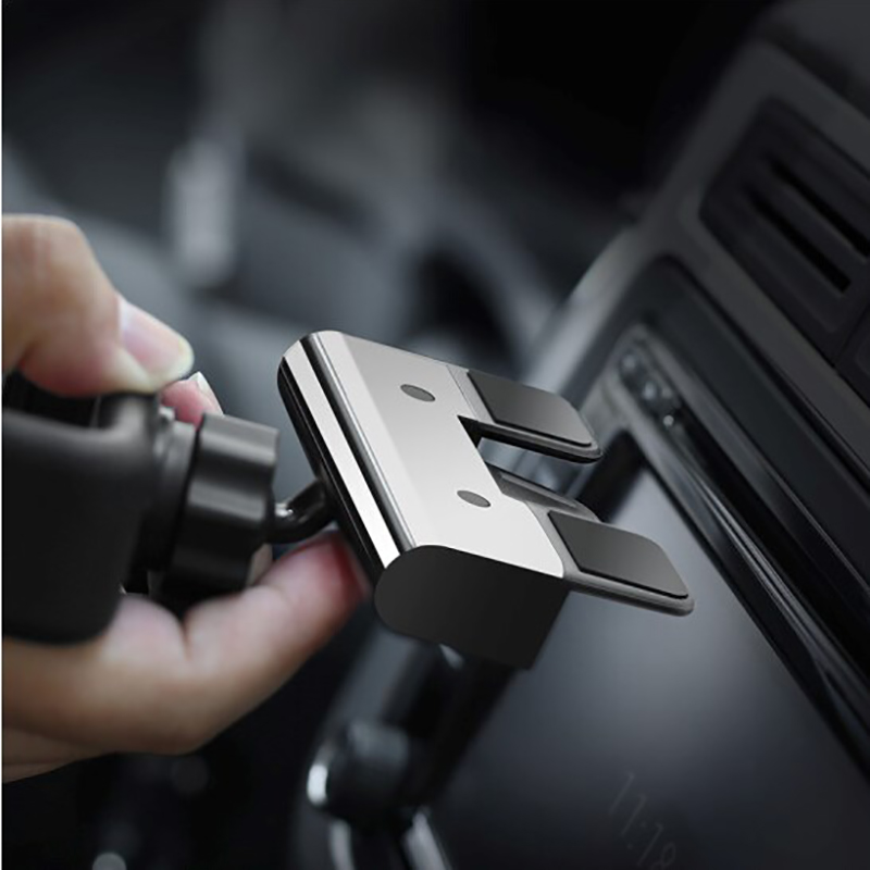 gia do smartphone tren xe hoi ugreen 40891